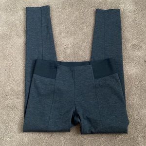 Simply Vera Vera Wang dark gray thick leggings/pull on pants